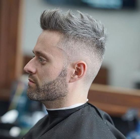 corte de cabelo loiro masculino